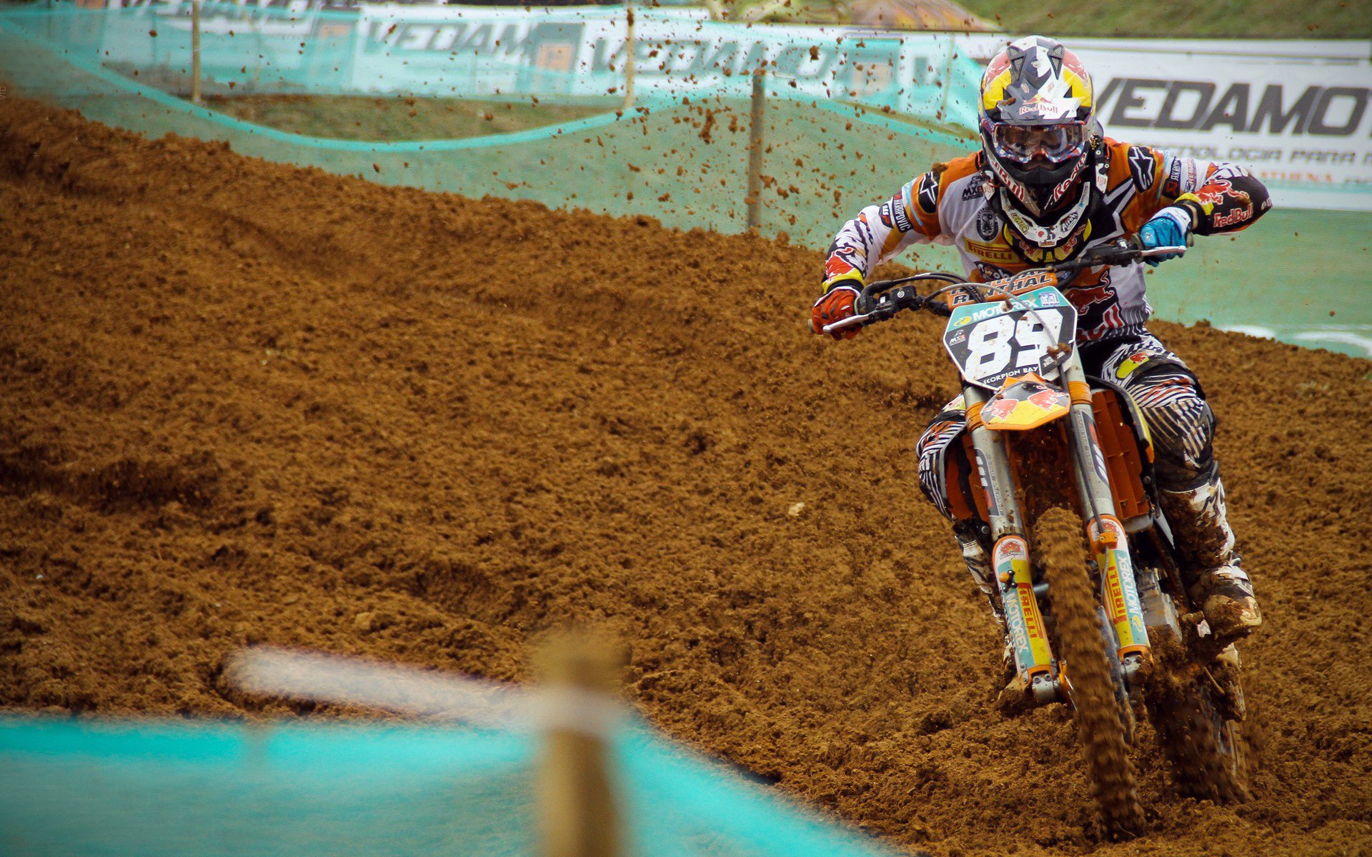 9游app-覃海洋男子200米蛙泳决赛强势冲刺夺冠，游泳运动员覃海洋