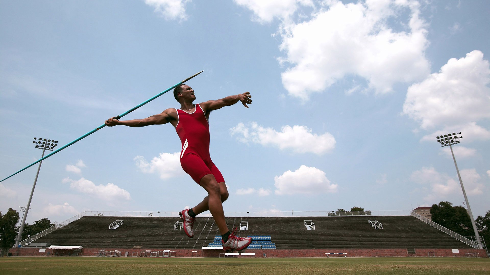 马术锦标赛精彩赛事回顾,马术锦标赛精彩赛事回顾稿